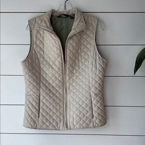 Eddie Bauer Women's Quilted Cream Vest Sz M